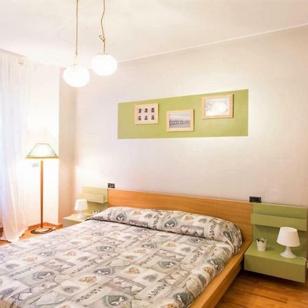 Isola Lagosta Apartment ميلان المظهر الخارجي الصورة