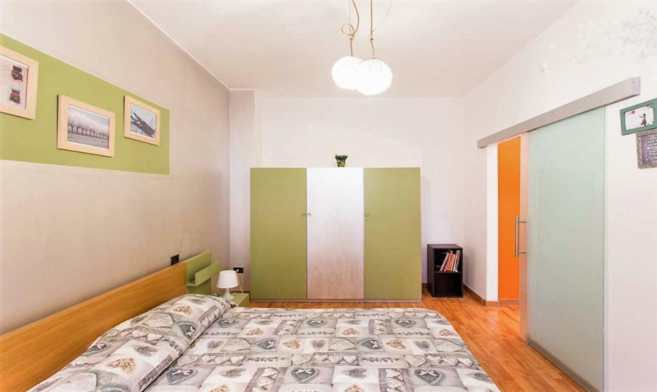 Isola Lagosta Apartment ميلان المظهر الخارجي الصورة