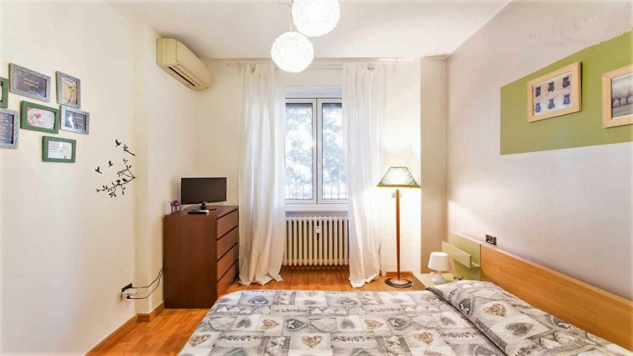 Isola Lagosta Apartment ميلان المظهر الخارجي الصورة